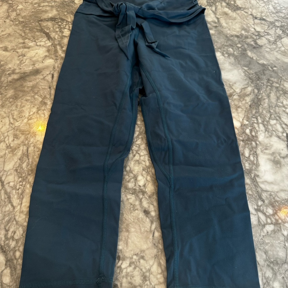 Stylish Blue j80 fit capris